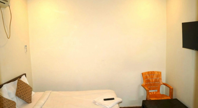 OYO HOME 70169 Mishra Suites