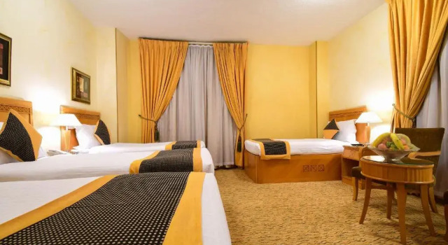 Четырёхместный номер Standard Al Ansar Palace Golden Tulip Hotel