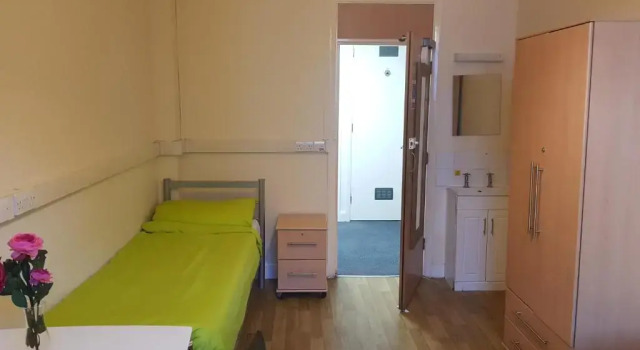 Кровать в общем номере (женский номер) Bowden Court