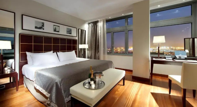Люкс Grand Marina с видом на море Eurostars Grand Marina Hotel GL