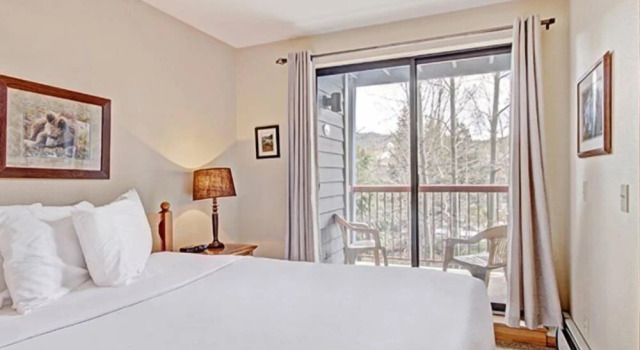 Номер Standard 1 Bedroom Ski in Condo Only One Block From Historic Downtown, Shopping, Restaurants and Entertainment