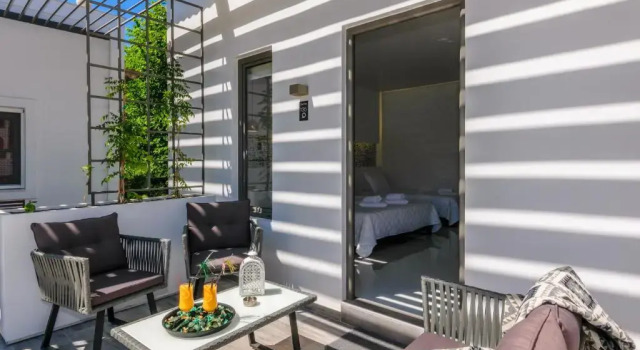 Номер Deluxe Sunny Garden Hotel