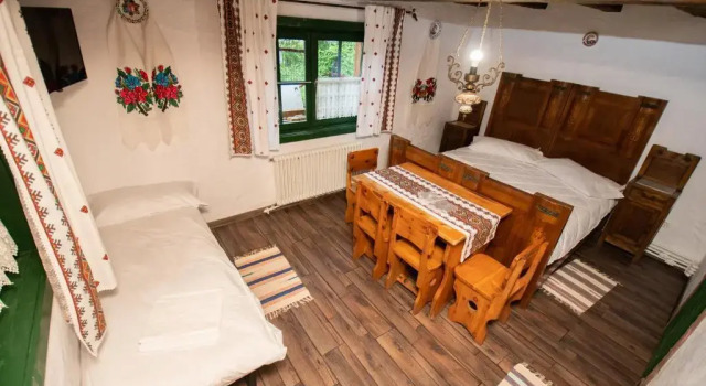 Pensiunea Tăul Zânelor, Rezerwuj Hostel Hotele w Carpathians - Romania z parkingiem, Parking