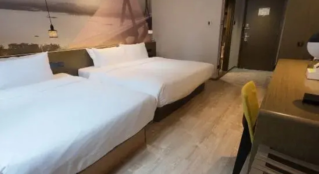 Номер Standard Ibis Styles Wuhan Optics Valley Square Minzu University