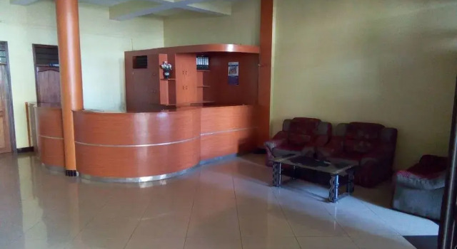Silver Peak Hotel Lira Ltd