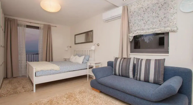 Студия Deluxe Guesthouse Augusta Insula
