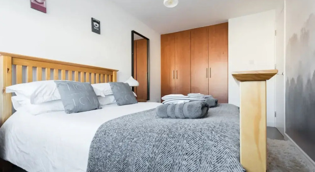 Modern Open Plan Family Living in the Heart Of Central Oxford Jericho, Забронировать Отель Отели Оксфорда 4 звезды, рядом с St Anthony's College, 4*