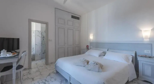 Двухместный номер Standard President Hotel