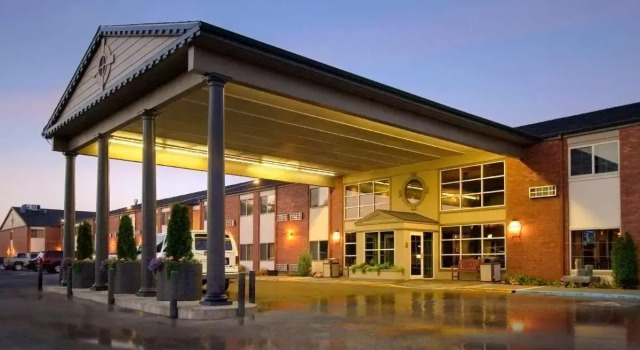 Четырёхместный номер Standard Heritage Inn