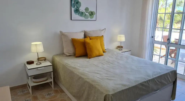 Apartment Lorarno, 5 Minuten vom Strand, Забронировать Апартаменты/квартира Отели Карвоэйру с парковкой, Парковка
