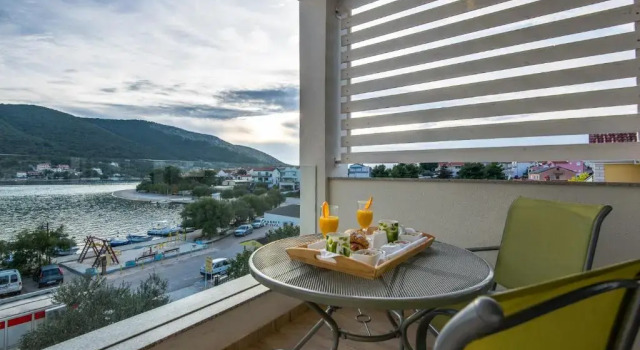 Студия Comfort Holidays Roko - Sea View Apartments with Pool