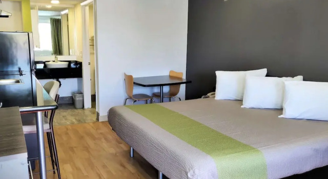 Люкс Deluxe Studio 6-Fresno, CA - Extended Stay