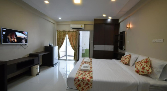 Gold Airport Suites