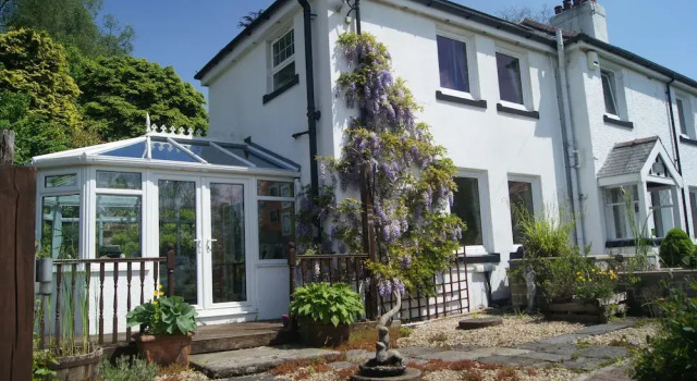 Arfryn House Bed and Breakfast, Book Hotel Merthyr Tydfil Brecon Beacons