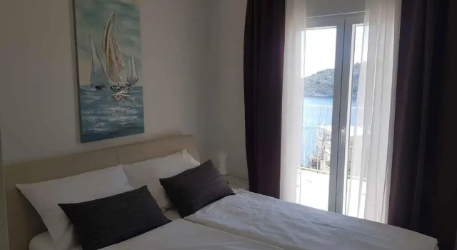 Holiday home in Rogoznica 39566, Buchen Sie Hotel Hotels in Gespanschaft Split-Dalmatien mit Pool, Schwimmbad