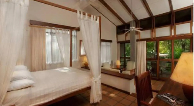 Capitán Suizo Beachfront Boutique Hotel