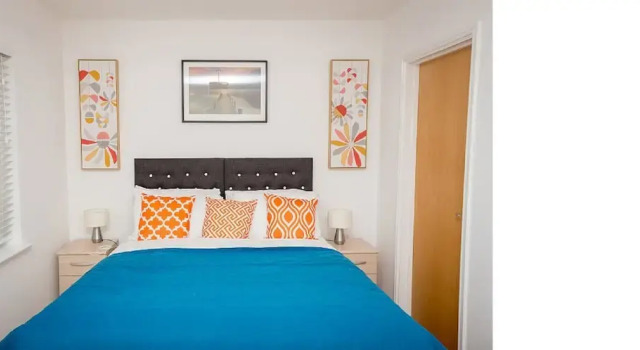 Walking Distance to Town With Free Parking, Varaa Huoneisto Asunnot kohteessa Merseyside, Huoneisto