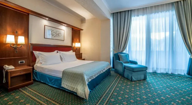 Номер Executive Lux Garden Hotel