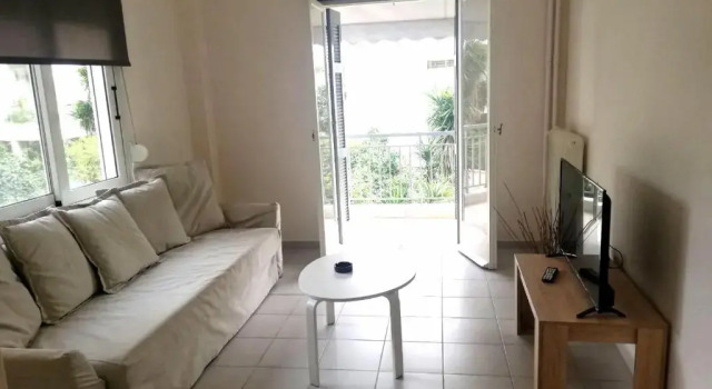 Cozy Apartment in Glyfada, Забронировать Апартаменты/квартира Глифада Афины