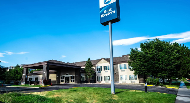 Crystal Inn Hotel & Suites - Brigham City, Varaa Hotelli Brigham City Utah