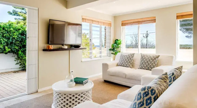Коттедж 2-br Camps Bay Apartment With Pool Atlantic Tide