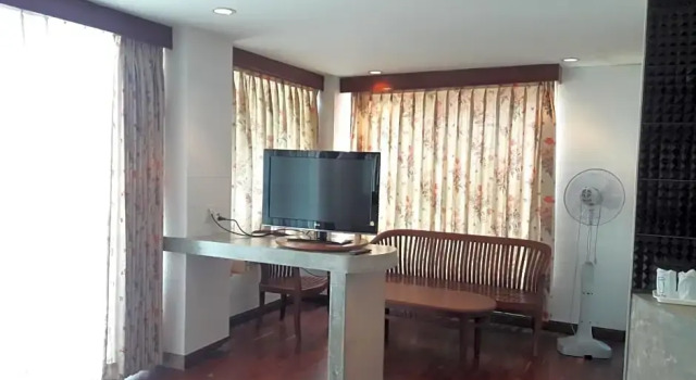 Полулюкс Rawanda Resort Hotel