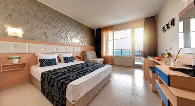 Blue Bay Hotel, Забронировать Отель Отели области Бургас с бассейном, Бассейн