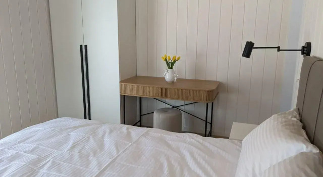 Добро и лес, Prenota Hotel Dobrograd 