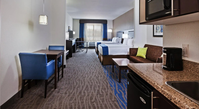 Двухместный люкс Holiday Inn Express & Suites Glenpool by IHG