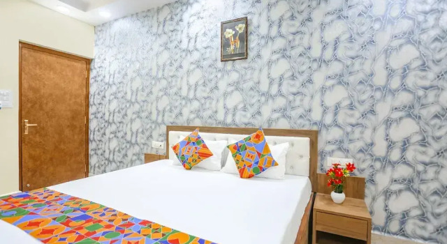 Номер Deluxe Fabexpress Aditya Guest House