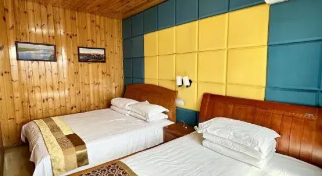 Семейный люкс Ergun Heishantou Rainbow Homestay
