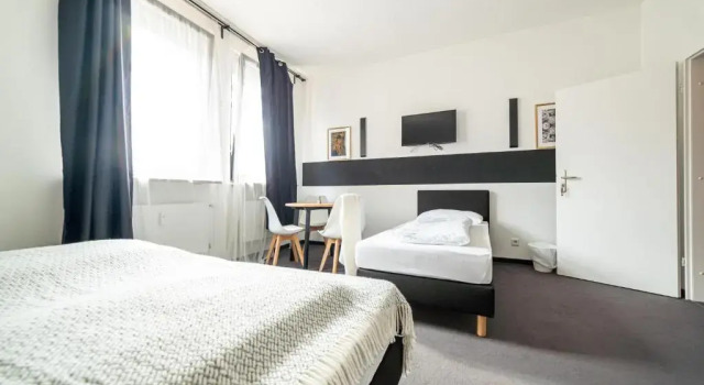 Номер Classic FULL HOUSE Hotel Nürnberg - shared bath & kitchen