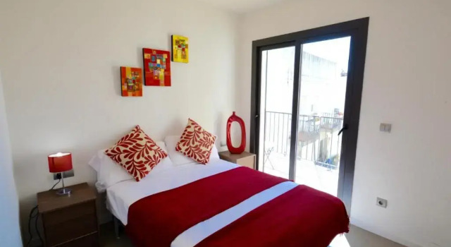 Chic Stylish Apartment with 2 Beds And Roof Terrac, Забронировать Апартаменты/квартира Апартаменты Ситжес, Апартаменты/квартира