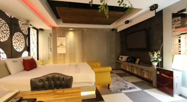 Hera Hotel