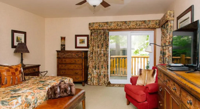 Heather Lodge, Book Hotel  