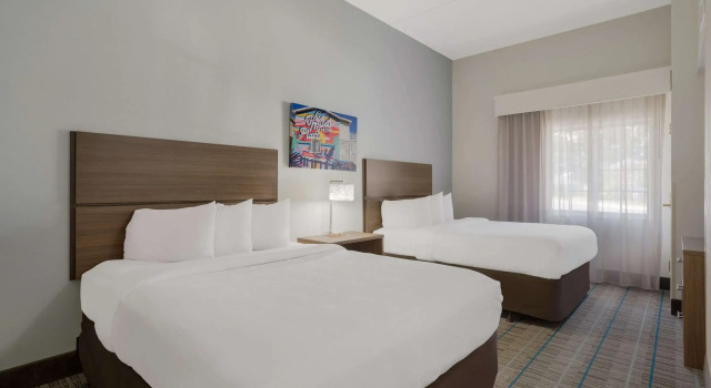Четырёхместный люкс MainStay Suites Wilmington - University Area