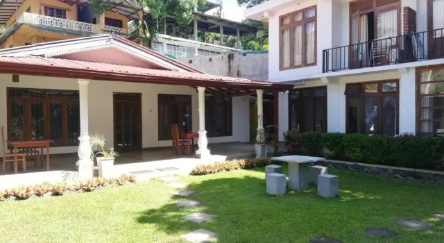 Ella Inn