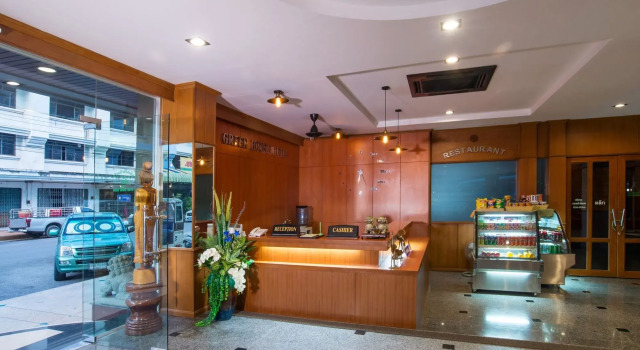 Green House Hotel