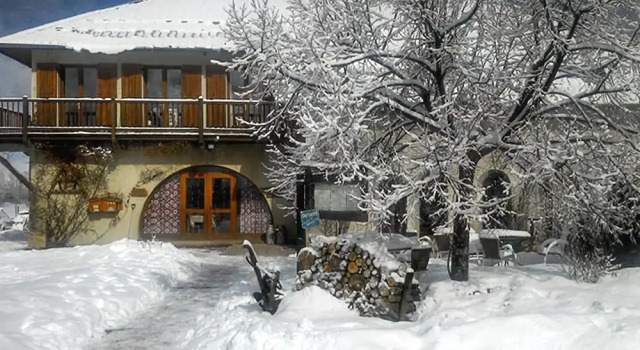 Les Alisiers, Забронировать Отель Монклар Alpes-de-Haute-Provence