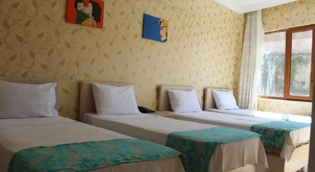 Четырёхместный номер Standard Omega Inn