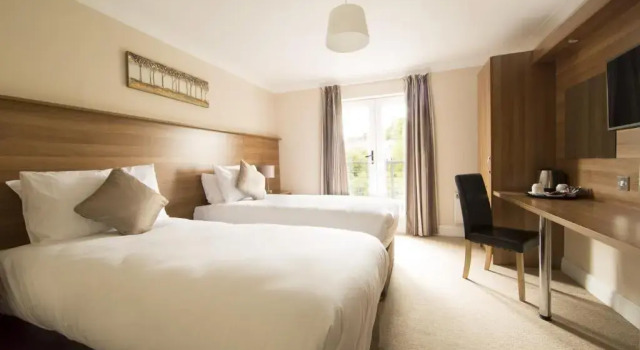 Номер Deluxe Riverside Hotel