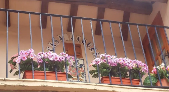 Casa Jaques, Book Hotel Hotels in Aragon with Parking, Parking