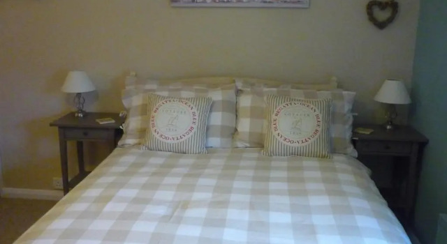 Номер Standard White Cottage Bed and Breakfast