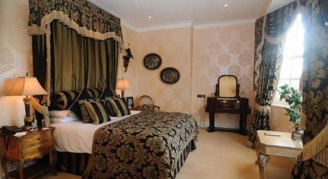 Люкс Ye Olde Bell Hotel & Spa