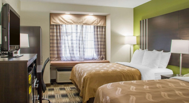 Четырёхместный номер Standard Quality Inn & Suites Maggie Valley - Cherokee Area