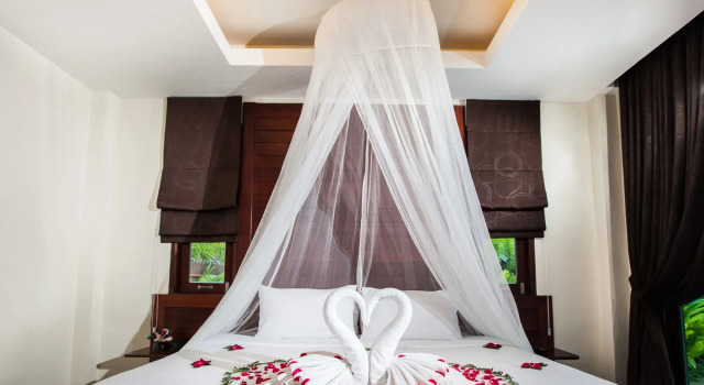 Howard Johnson by Wyndham Phuket Naiyang, Забронировать Отель Най-Янг-Бич остров Пхукет