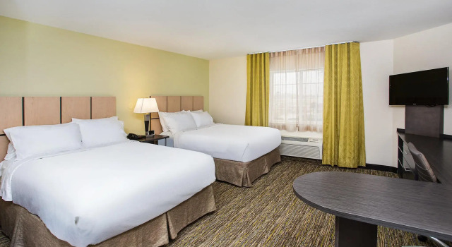 Четырёхместный люкс Candlewood Suites Bowling Green by IHG