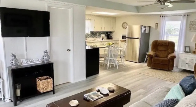 Sea Salt On The Rim 2 Bedroom Home by Redawning, Book Feriehus Bolivar Peninsula Houston