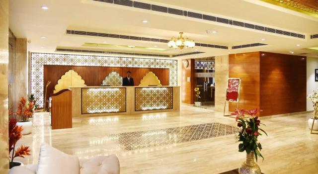 Regenta Central Srinagar, Забронировать Отель Сринагар Jammu & Kashmir Ski