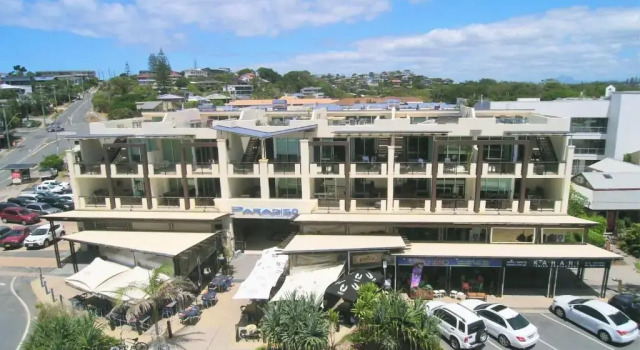 Апартаменты Spacious 3 bedroom apartment opposite surf club